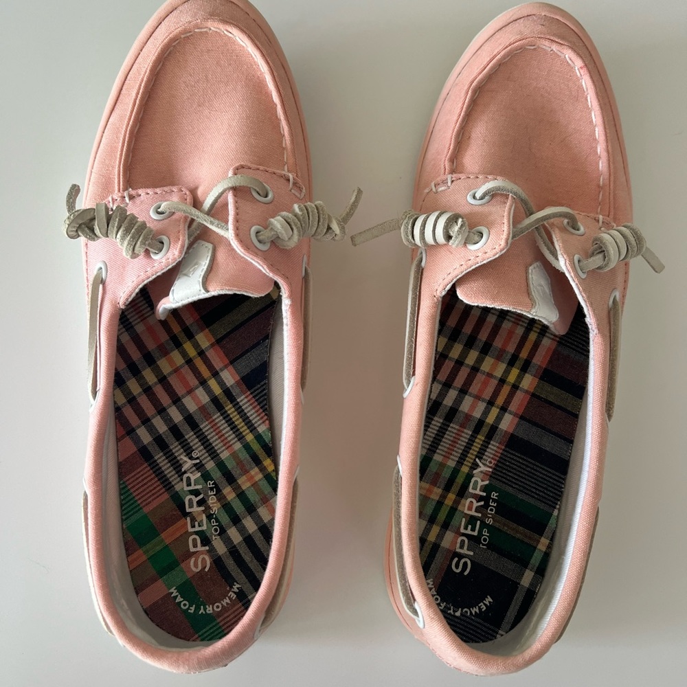 Sperry Top Sider Pink Boat Shoes with Plaid Lining 7.5